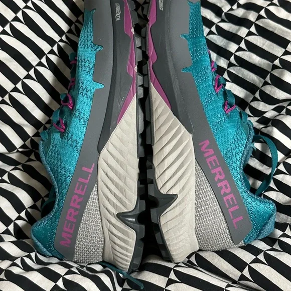 BNWOT Merrell Blue and Gray Athletic Shoes Lightweight Mesh Design - Picture 4 of 5
